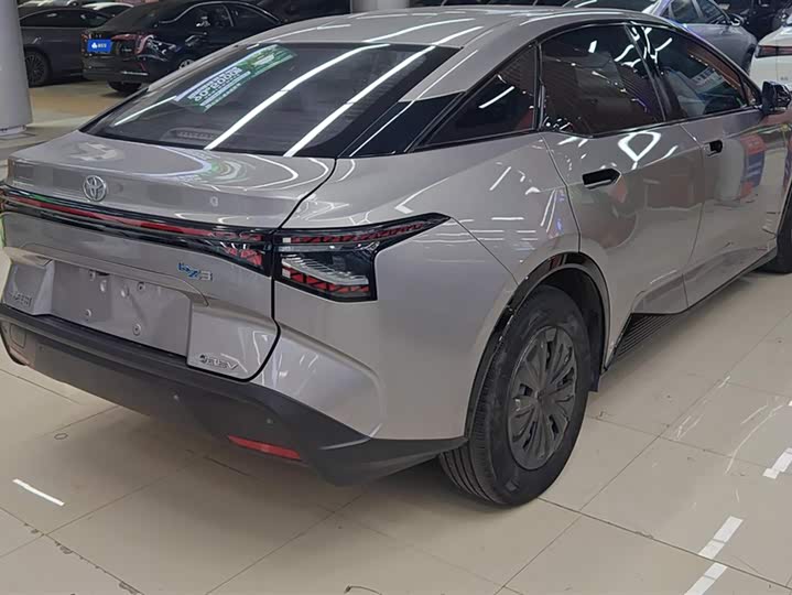 Фото 3 - Toyota bZ3