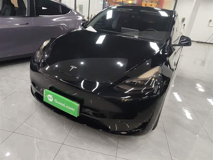 Фото 2 - Tesla Model Y