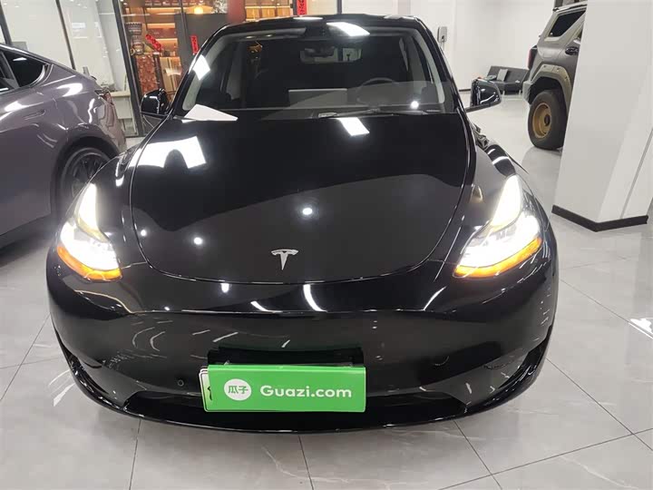 Фото 3 - Tesla Model Y