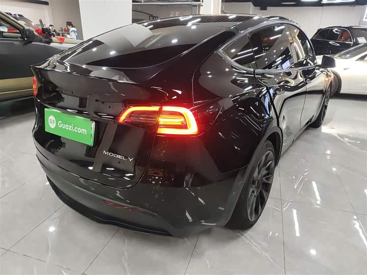 Фото 7 - Tesla Model Y