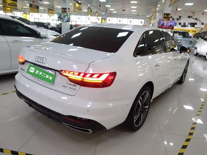 Фото 7 - Audi A4L