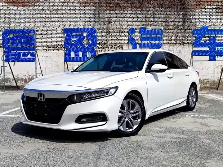 Фото 1 - Honda Accord