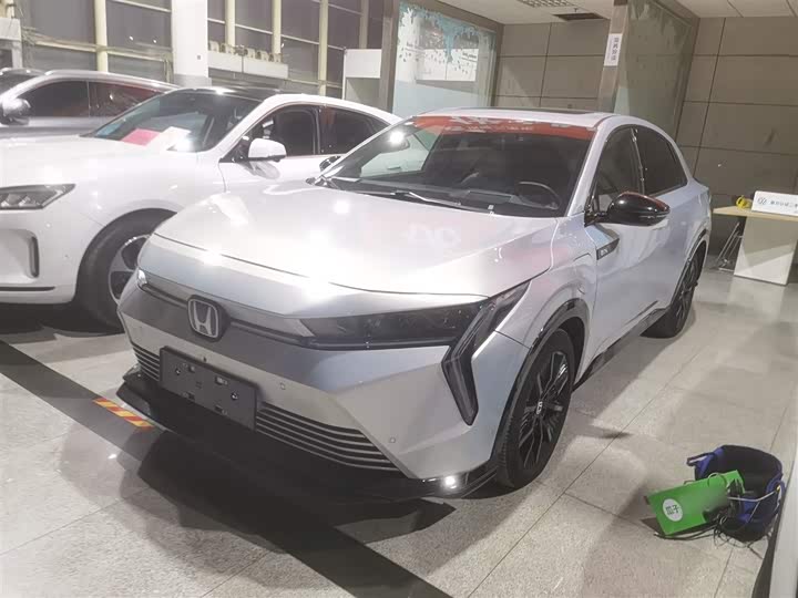 Фото 2 - Honda e:NS2