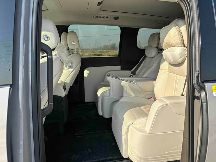 Фото 7 - LiXiang Mega