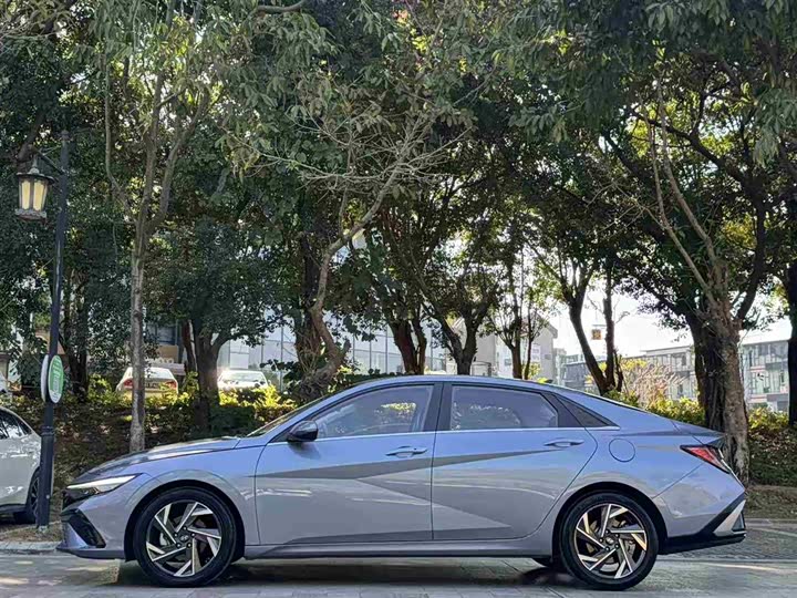 Фото 3 - Hyundai Elantra N line