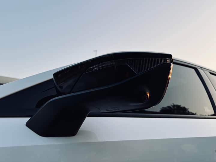 Фото 5 - Changan UNI-V