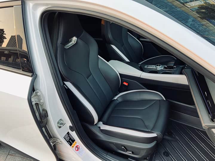 Фото 6 - Changan UNI-V