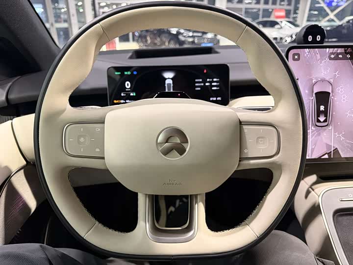 Фото 4 - Nio ET5T