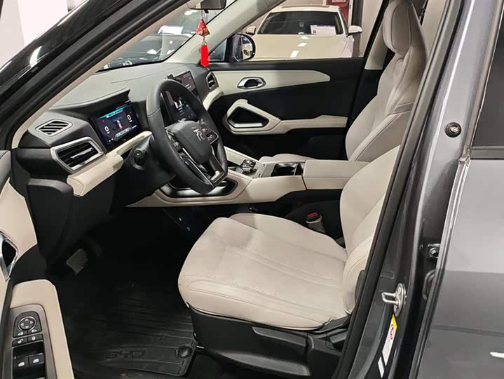 Фото 9 - BYD Yuan Up