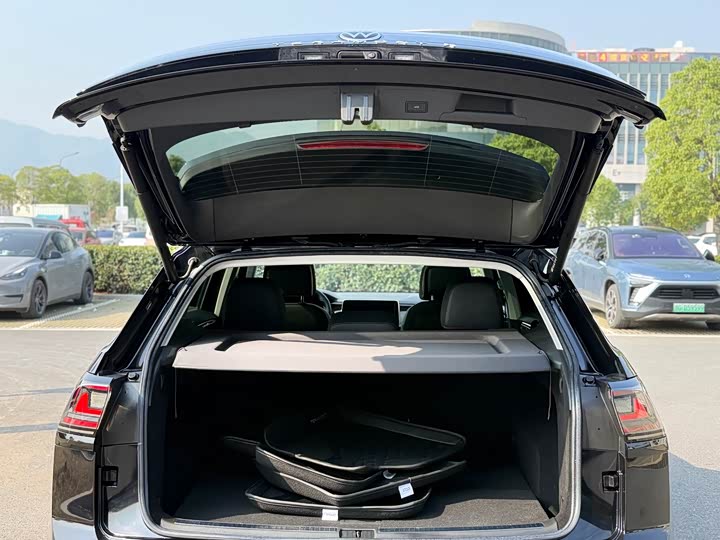 Фото 8 - Volkswagen Teramont X