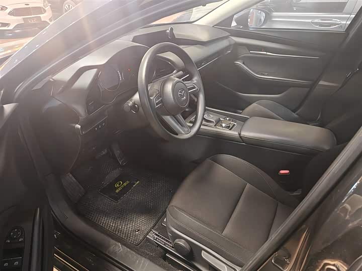 Фото 9 - Mazda 3 (Axela)