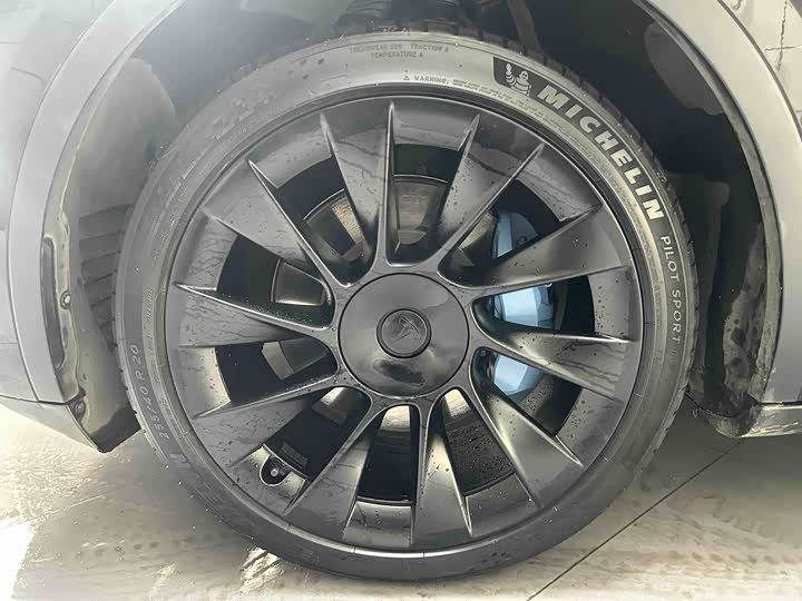 Фото 5 - Tesla Model Y