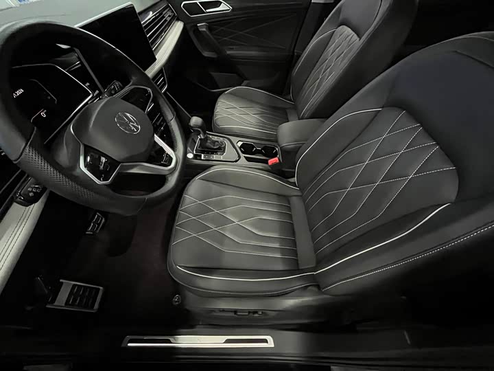 Фото 5 - Volkswagen Tiguan L Pro