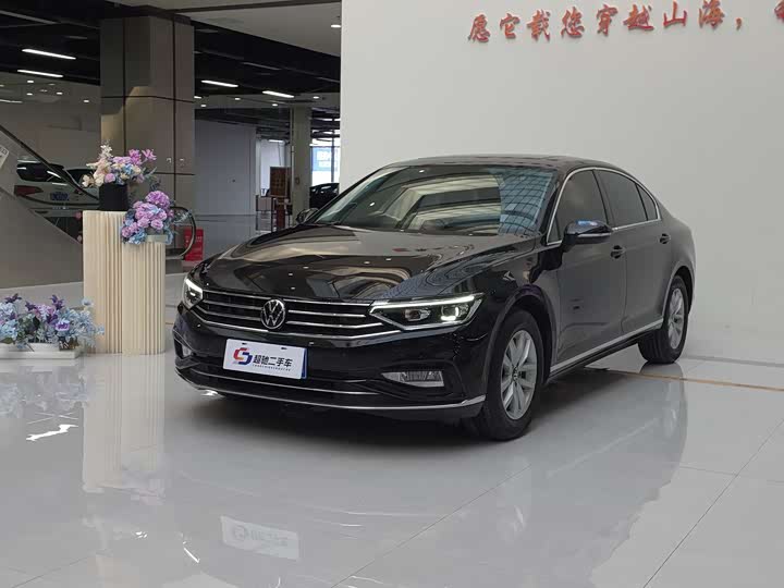 Фото 1 - Volkswagen Magotan