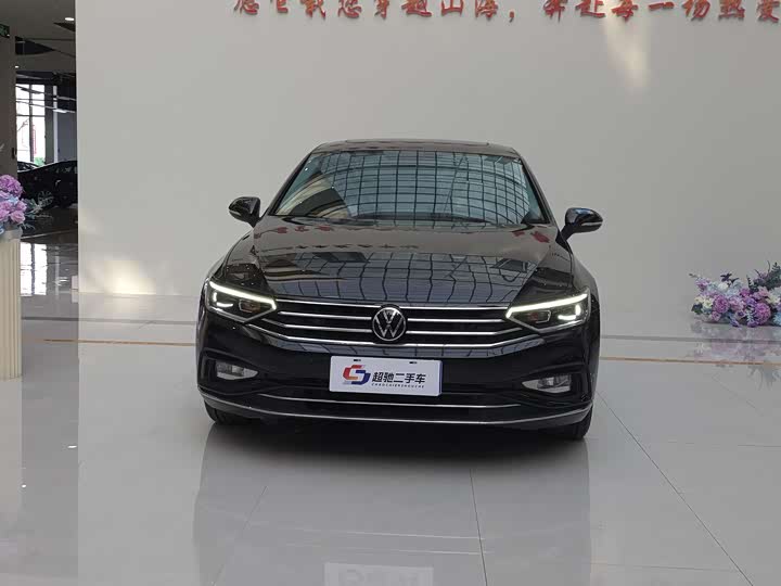 Фото 2 - Volkswagen Magotan