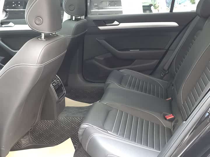 Фото 8 - Volkswagen Magotan