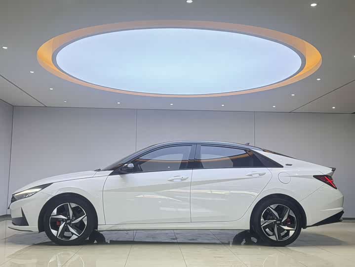 Фото 4 - Hyundai Elantra N line