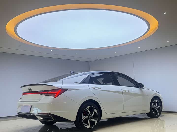 Фото 7 - Hyundai Elantra N line