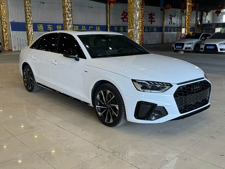 Фото 3 - Audi A4L