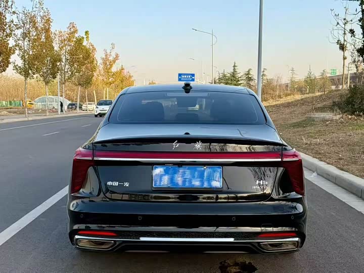 Фото 9 - Hongqi H5