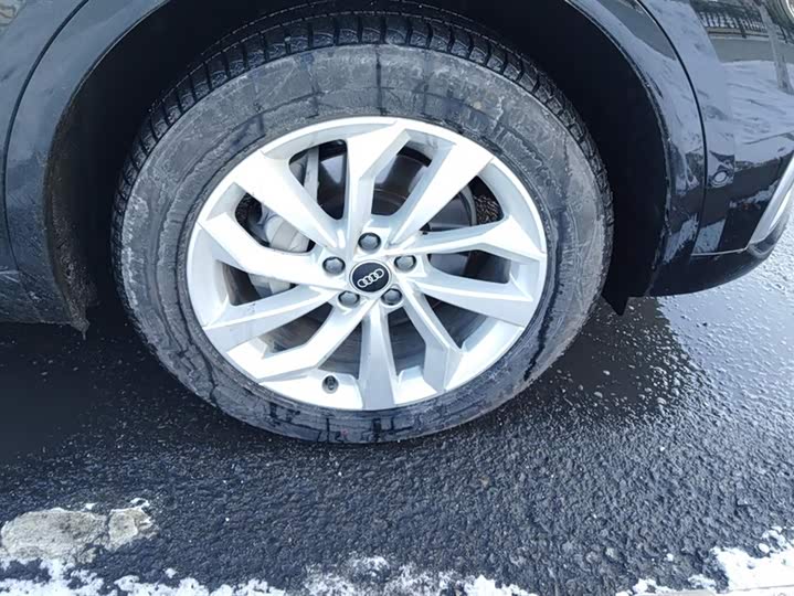 Фото 6 - Audi Q5L