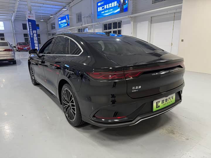 Фото 6 - BYD Han