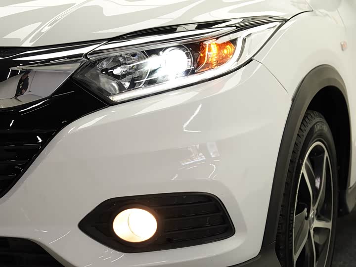 Фото 7 - Honda Vezel