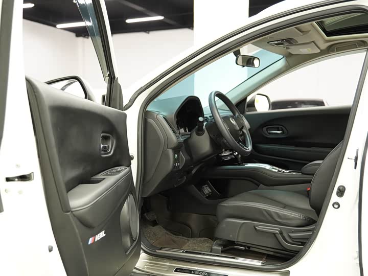 Фото 9 - Honda Vezel