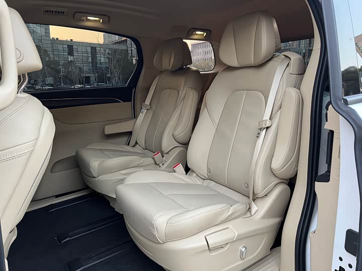 Фото 6 - Buick GL8 ES