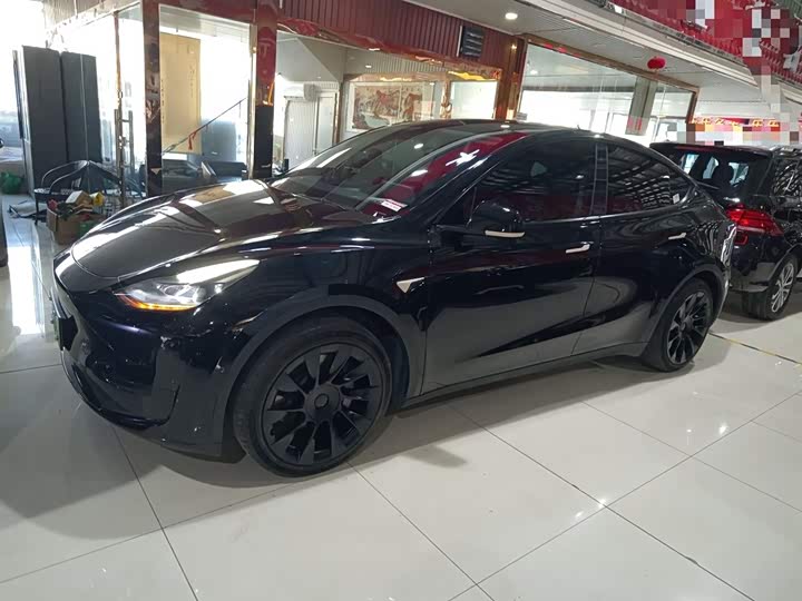 Фото 5 - Tesla Model Y