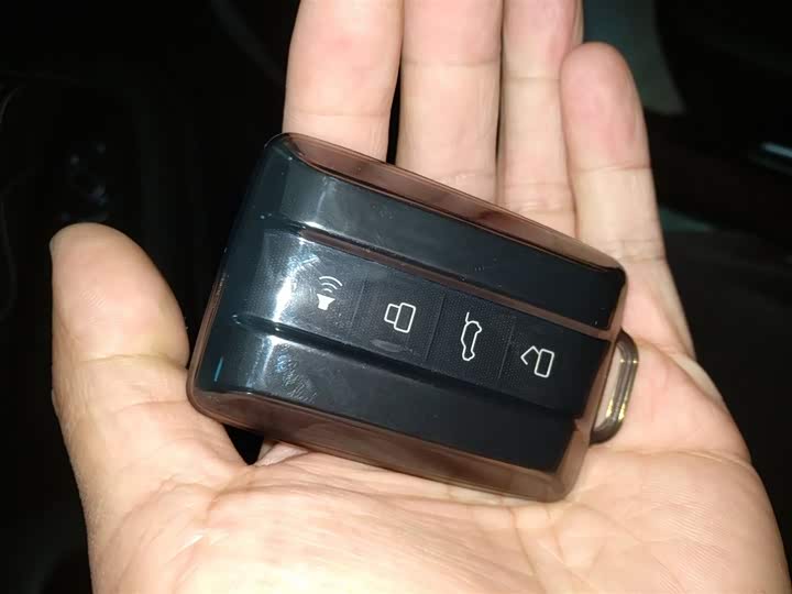 Фото 9 - Tank 300