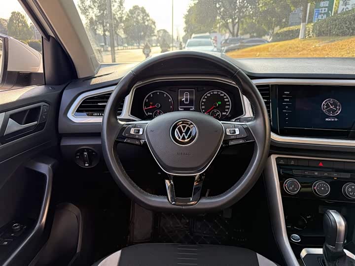 Фото 6 - Volkswagen T-Roc