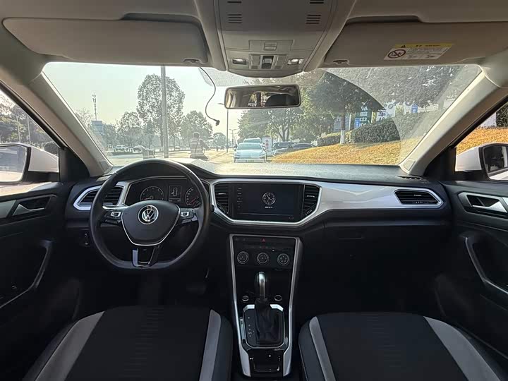 Фото 7 - Volkswagen T-Roc