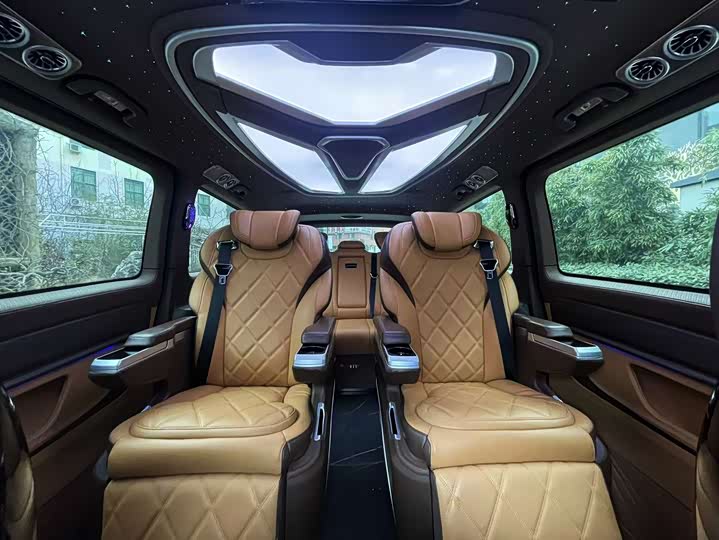 Фото 9 - Mercedes-Benz Vito