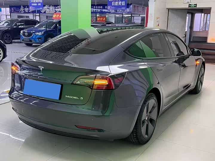 Фото 5 - Tesla Model 3