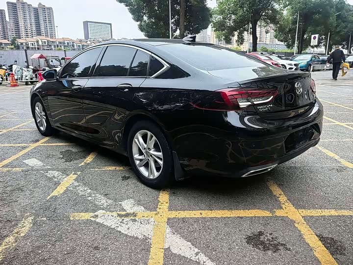 Фото 9 - Buick Regal