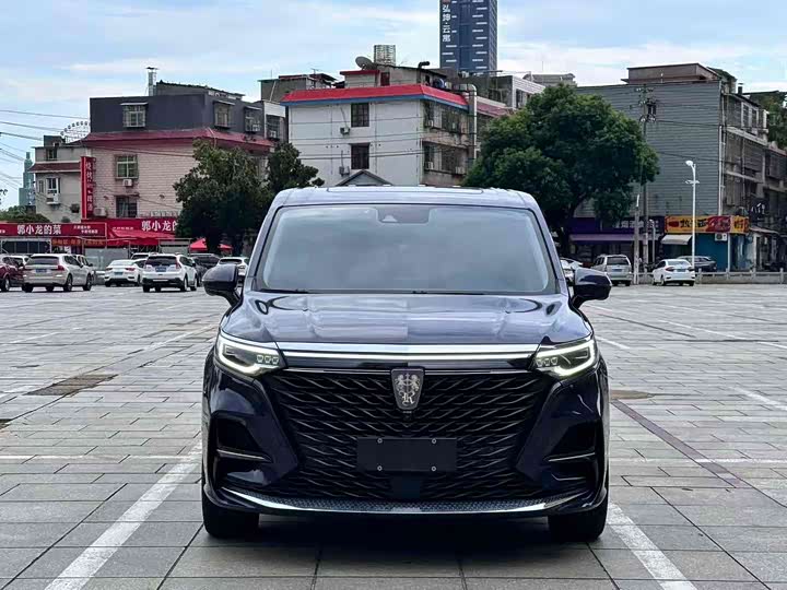 Фото 2 - Roewe iMax 8