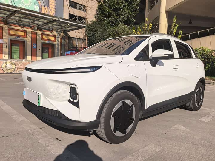 Фото 4 - Geely Geometry E Firefly