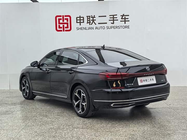 Фото 2 - Volkswagen Passat