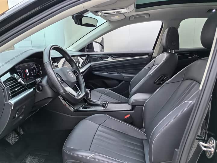 Фото 7 - Volkswagen Passat