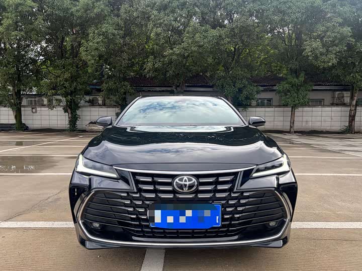 Фото 2 - Toyota Avalon