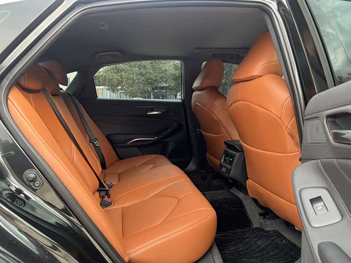 Фото 6 - Toyota Avalon