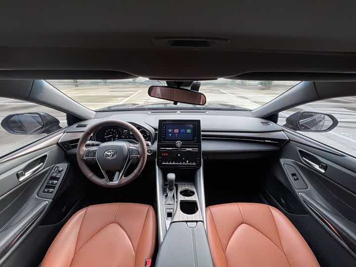 Фото 9 - Toyota Avalon