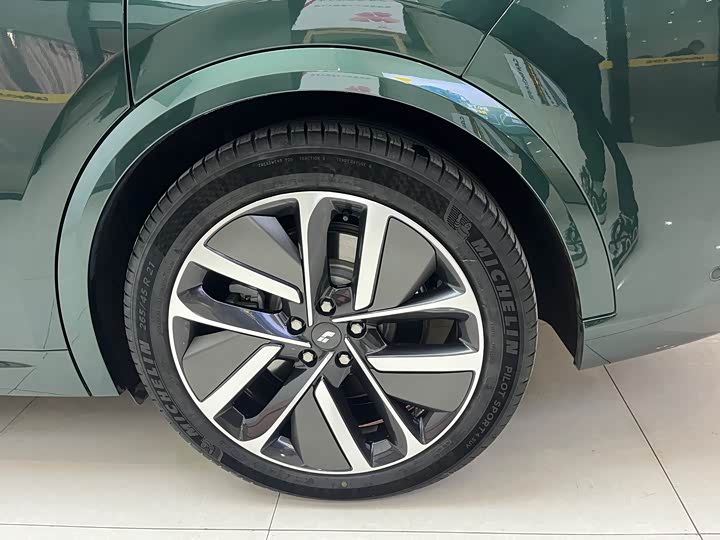 Фото 6 - LiXiang L9