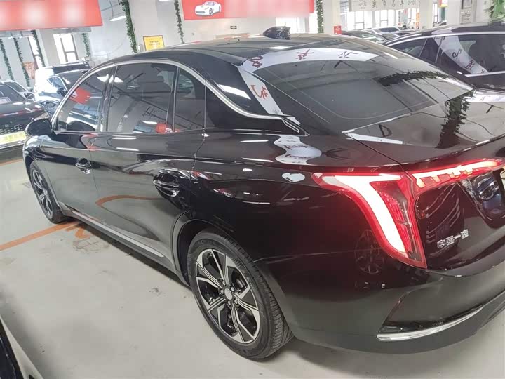 Фото 5 - Hongqi E-QM5