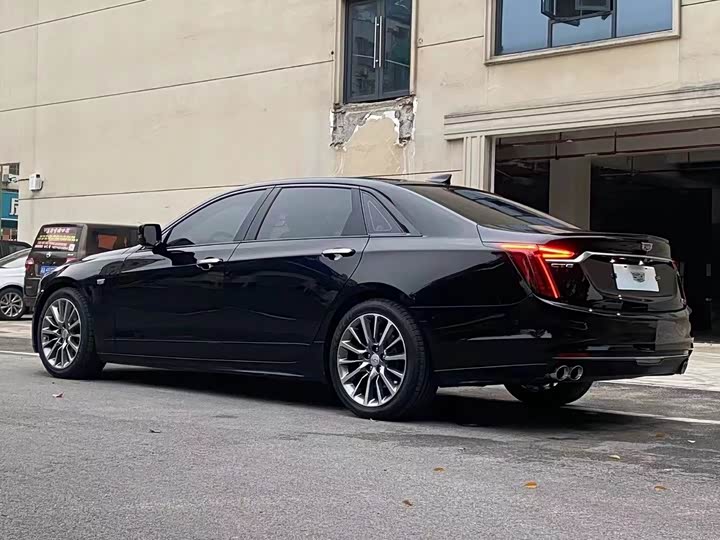 Фото 9 - Cadillac CT6