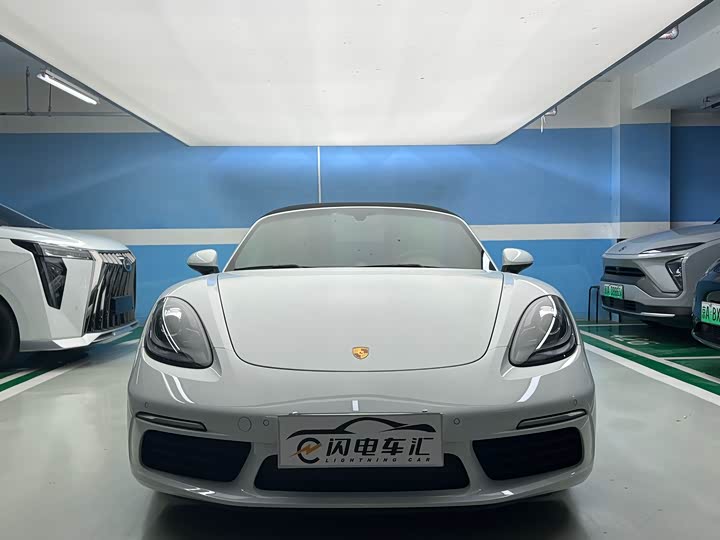 Фото 2 - Porsche 718