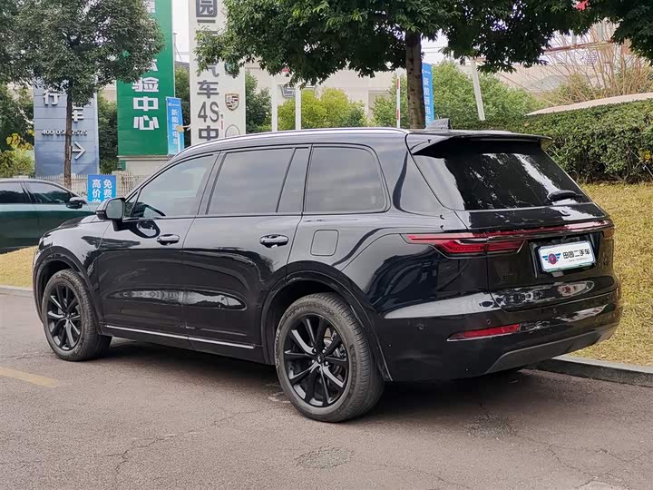 Фото 4 - LiXiang One