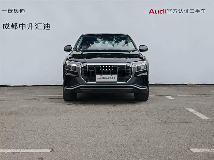 Фото 2 - Audi Q8
