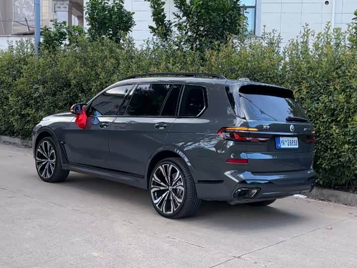 Фото 8 - BMW X7